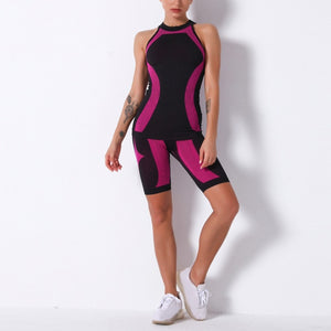 Open image in slideshow, Striped Seamless Women Yoga Wear Two-piece Outdoor Sports Vest Shorts Set Workout - meheshin

