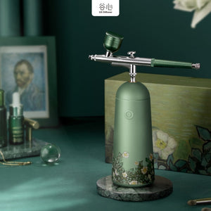 Open image in slideshow, GX·Diffuser Cordless Makeup Airbrush Luxury Facial Oxygen Machine Portable Nano Sprayer Beauty Skin Care Tool Air Compressor Kit - meheshin
